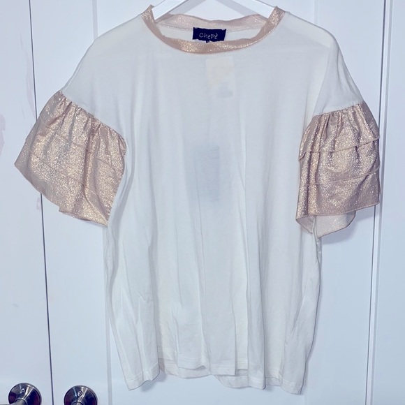 White tshirt with rose sparkle puff sleeves - Picture 1 of 3